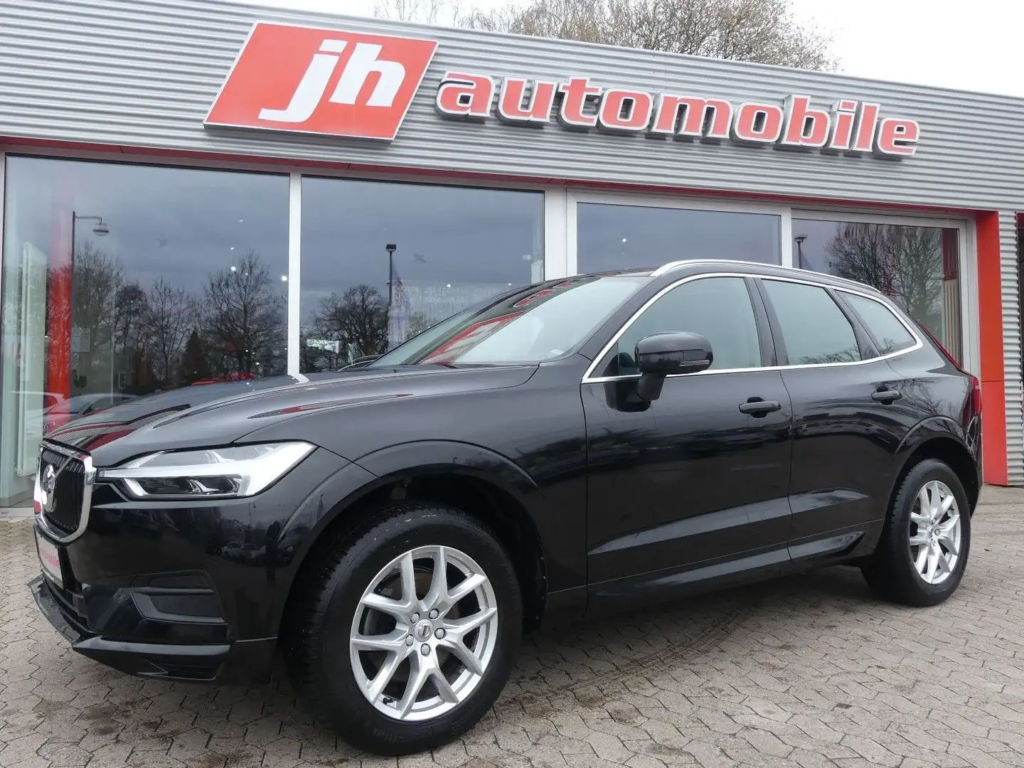 Volvo XC60 Momentum Pro 2WD Leder*Navi*SHZ Schwarz - 1