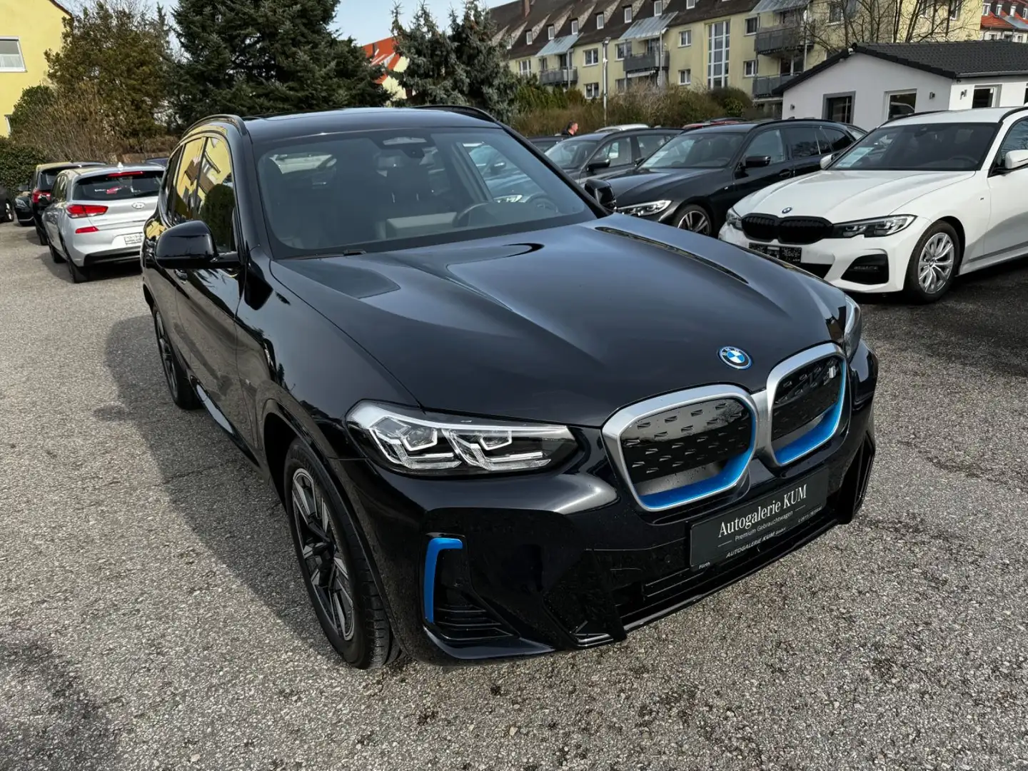 BMW iX3 M-Sportpaket|LED|LEDER|PANO|KAMERA|lACC| Zwart - 1