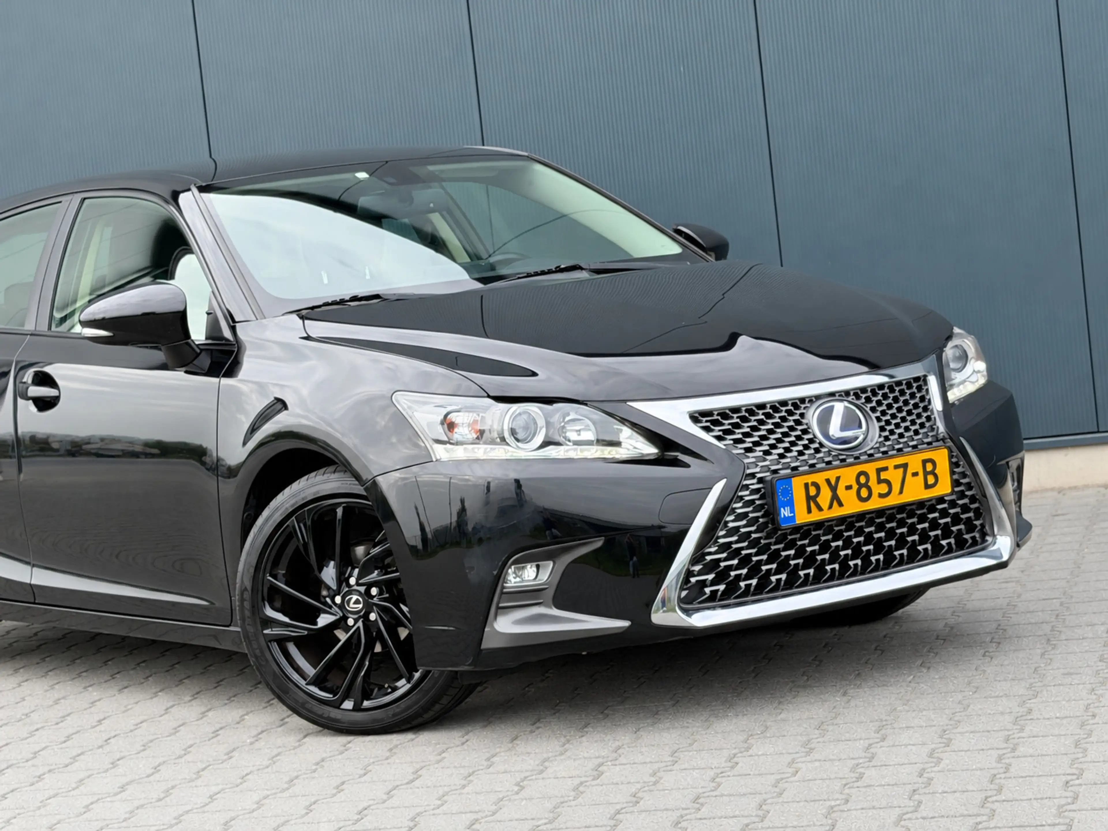 Lexus CT 200h Business Line Led - Alcantara - Navi - Camera - Cr — photo 12