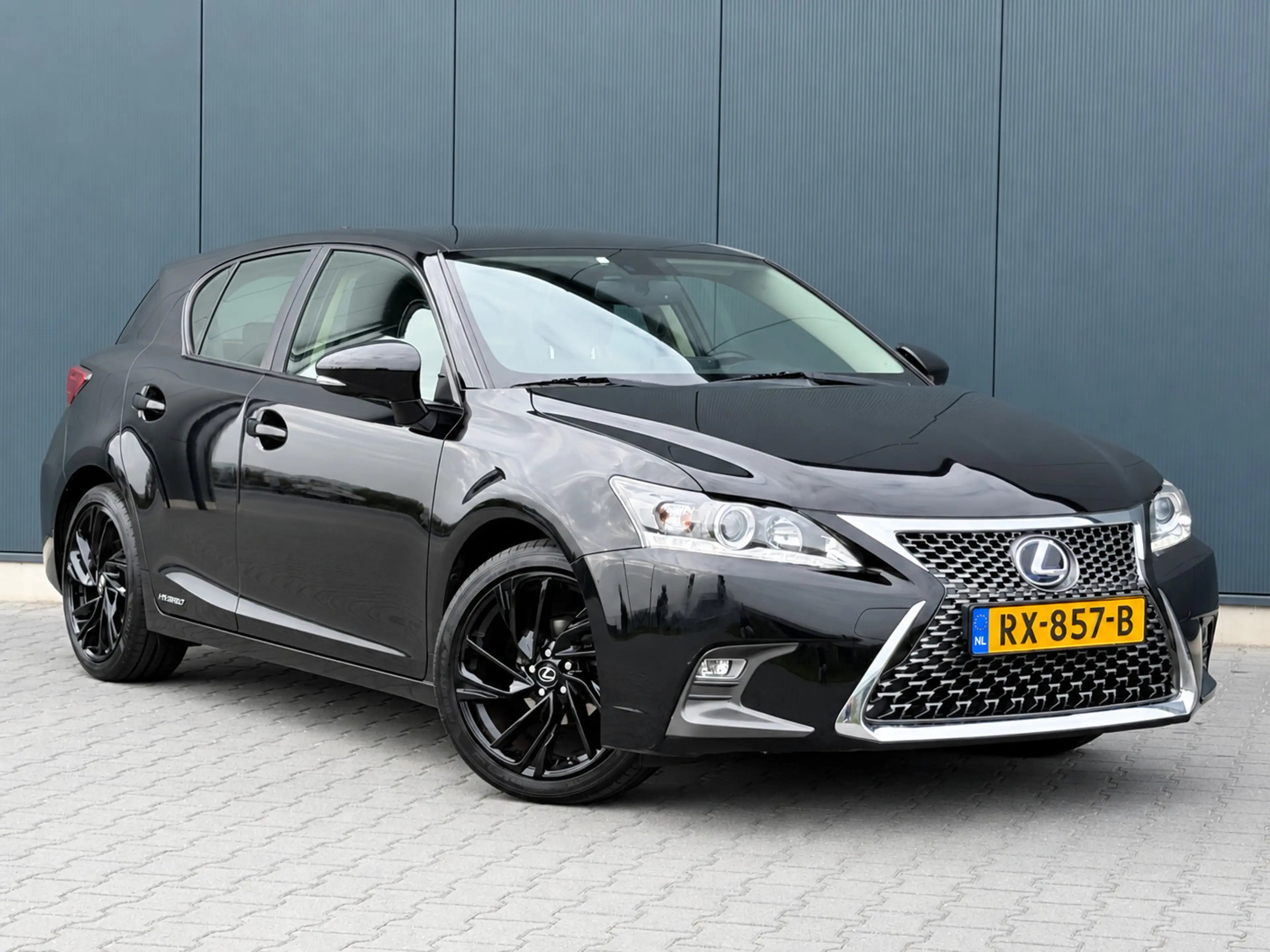 Lexus CT 200h Business Line Led - Alcantara - Navi - Camera - Cr — photo 2