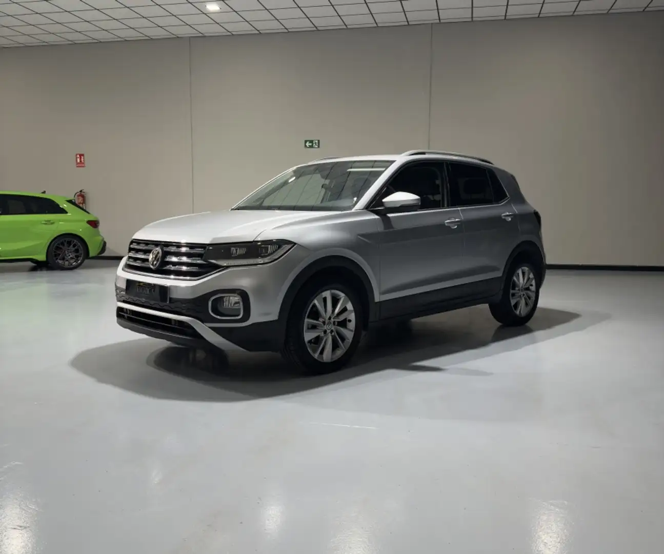 Volkswagen T-Cross 1.0 TSI Sport DSG7 85kW Gris - 2