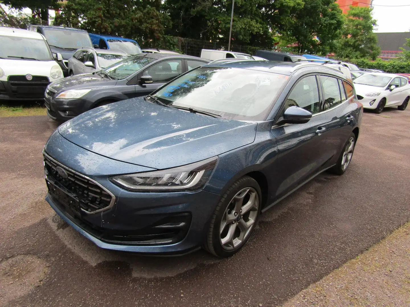 Ford Focus Turnier Titanium TÜV 03/26 Blauw - 2