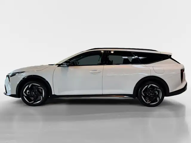 Kia K4 view 3