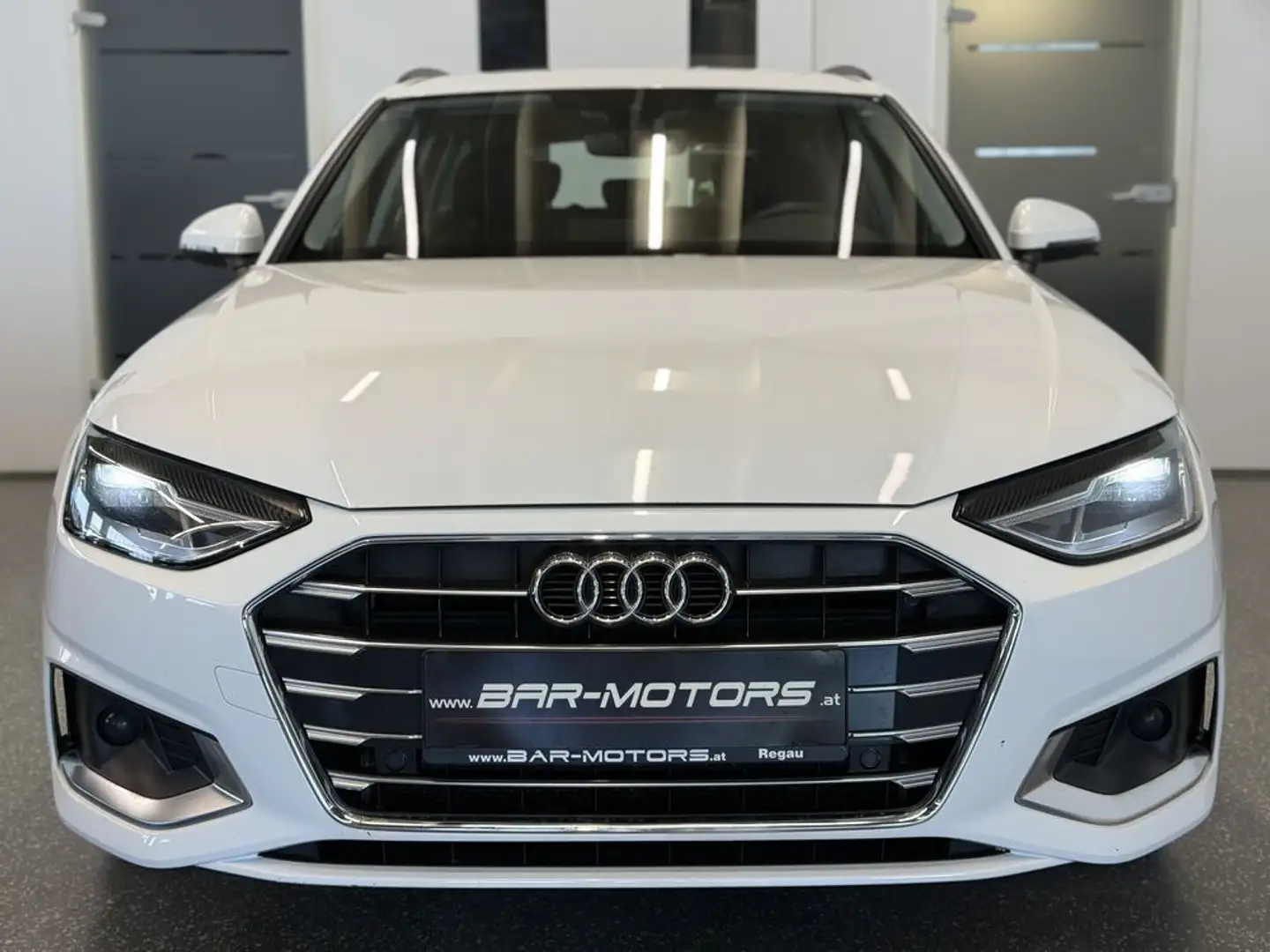 Audi A4 30 TDI advanced *LED*NAVI*TEMPOMAT*SHZ*ROLLO* Weiß - 2