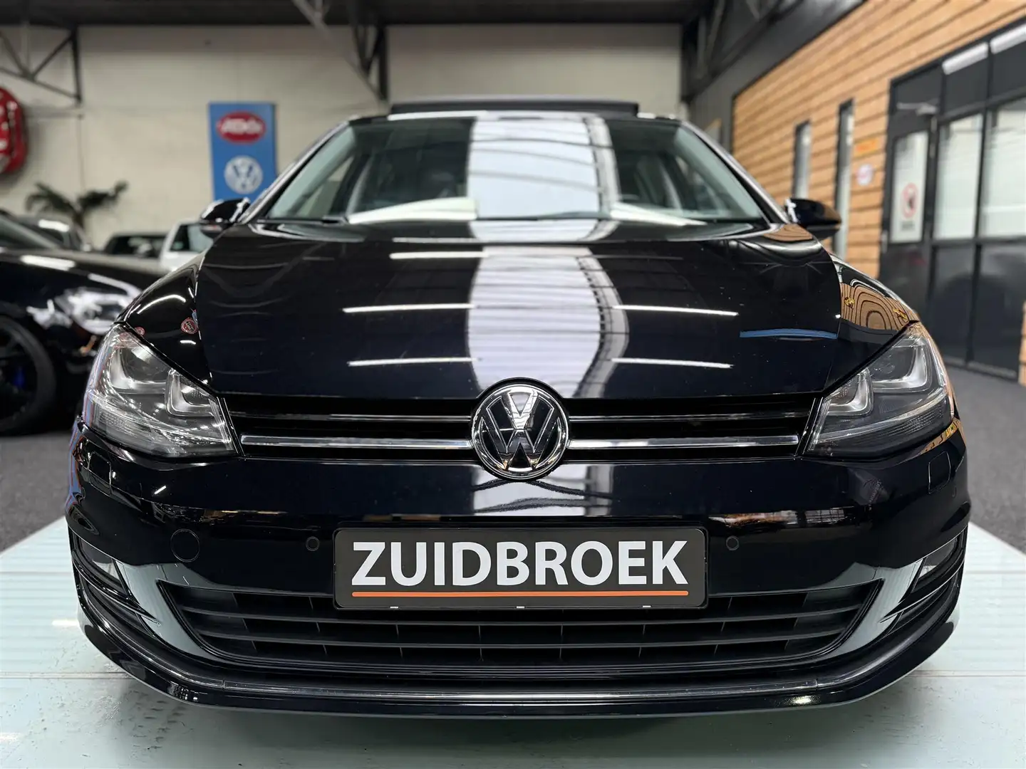 Volkswagen Golf VII 1.4 TSI 87DKM! PANO!! LEER!! Clima!! Nero - 2