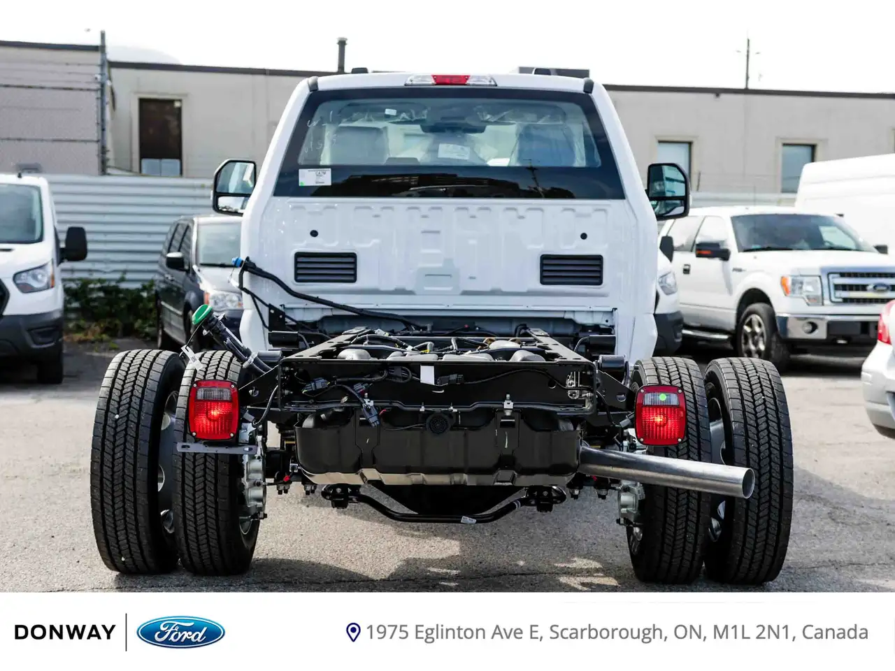 Ford F-550 Super Duty снимка Ford F-550 Super Duty