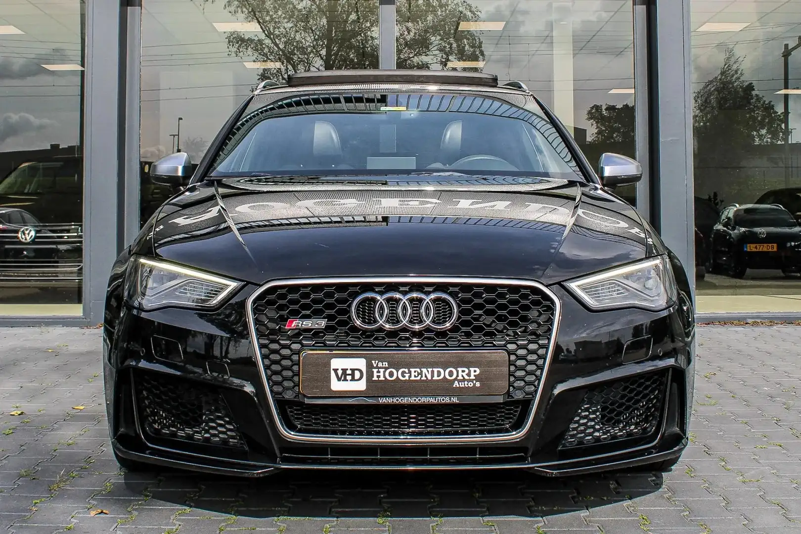 Audi RS3 Sportback 2.5 TFSI RS3 Quattro NAVI PANO LED B&O Zwart - 2