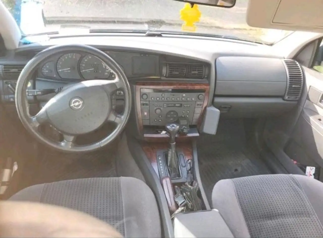 Opel Omega V94 Kombi Benzin/LPG, foto 5