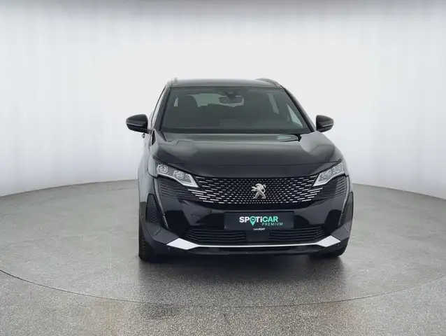 Peugeot 3008 view 2