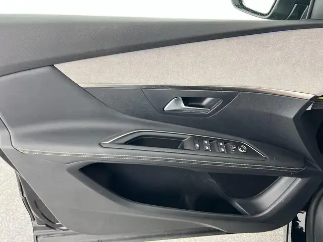 Peugeot 3008 view 10