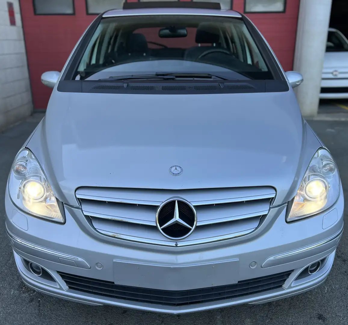 Mercedes-Benz B 200 Turbo Special Edition + CLIM + TOIT PANO + CUIR Gris - 2