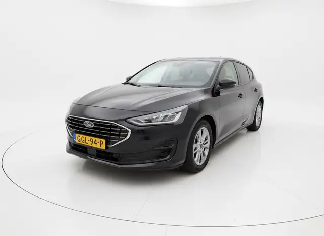 Ford Focus view 2