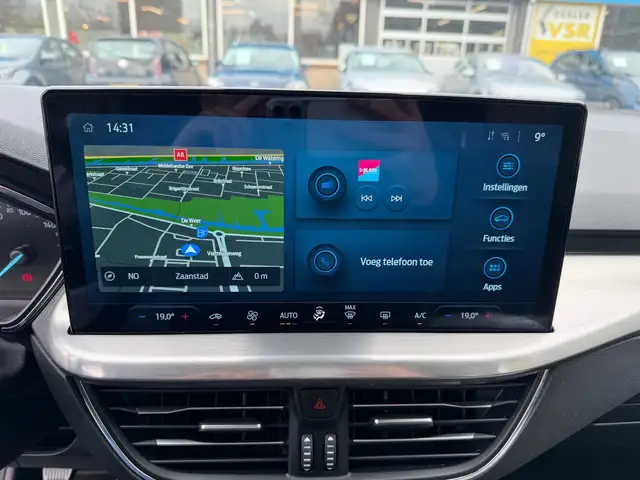 Ford Focus view 11