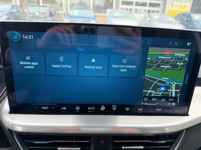 Ford Focus view 12