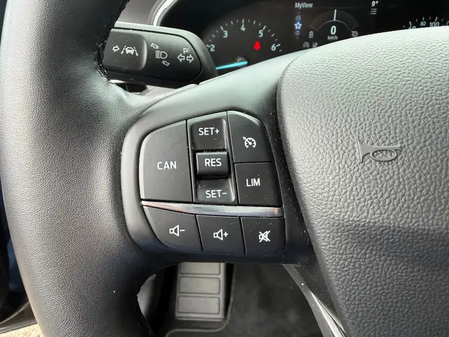 Ford Focus view 14