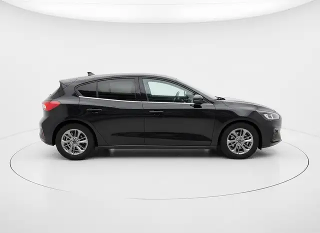 Ford Focus view 5