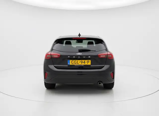 Ford Focus view 8
