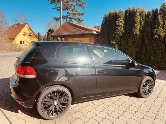 Volkswagen Golf view 4
