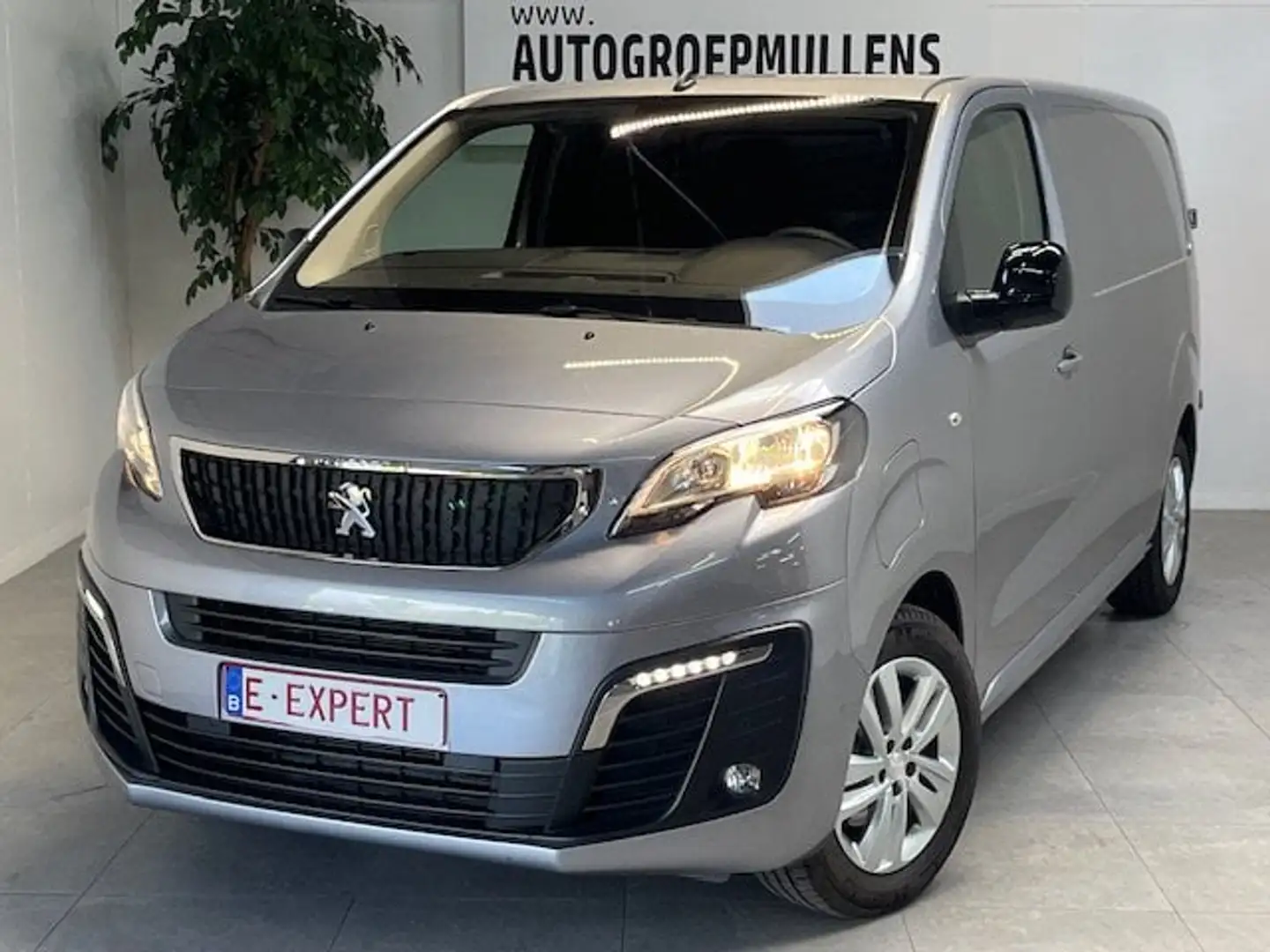 Peugeot Expert Standard L2 50 kWh 136PK - 1