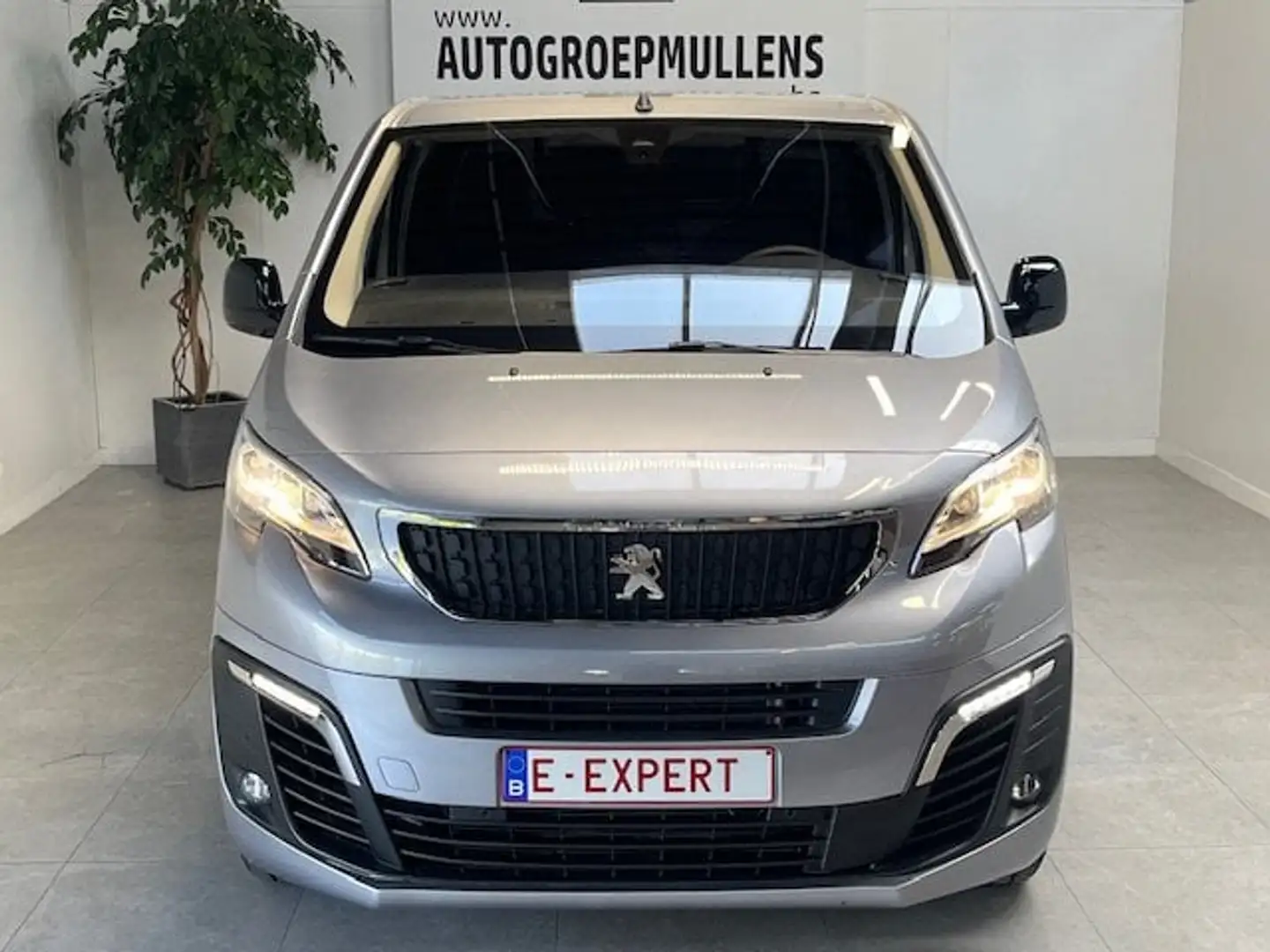Peugeot Expert Standard L2 50 kWh 136PK - 2