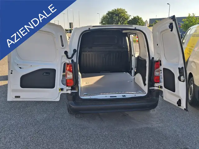 Opel Combo view 9