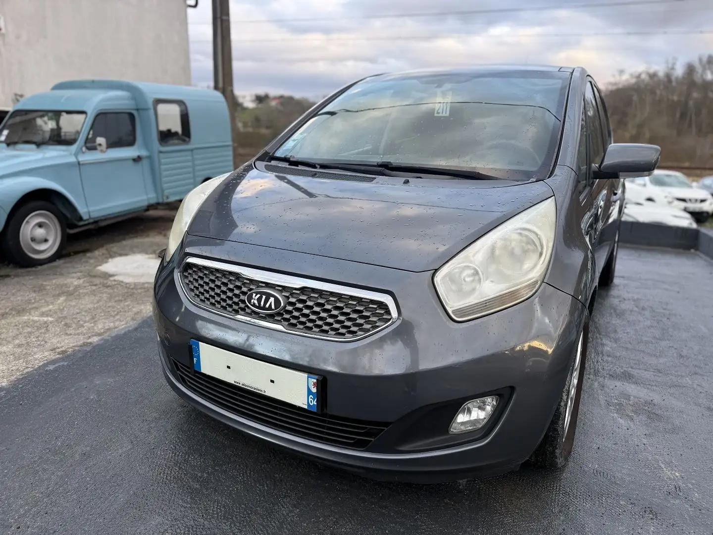 Kia Venga 1.6 CRDI 115CH FAP PREMIUM Grau - 2