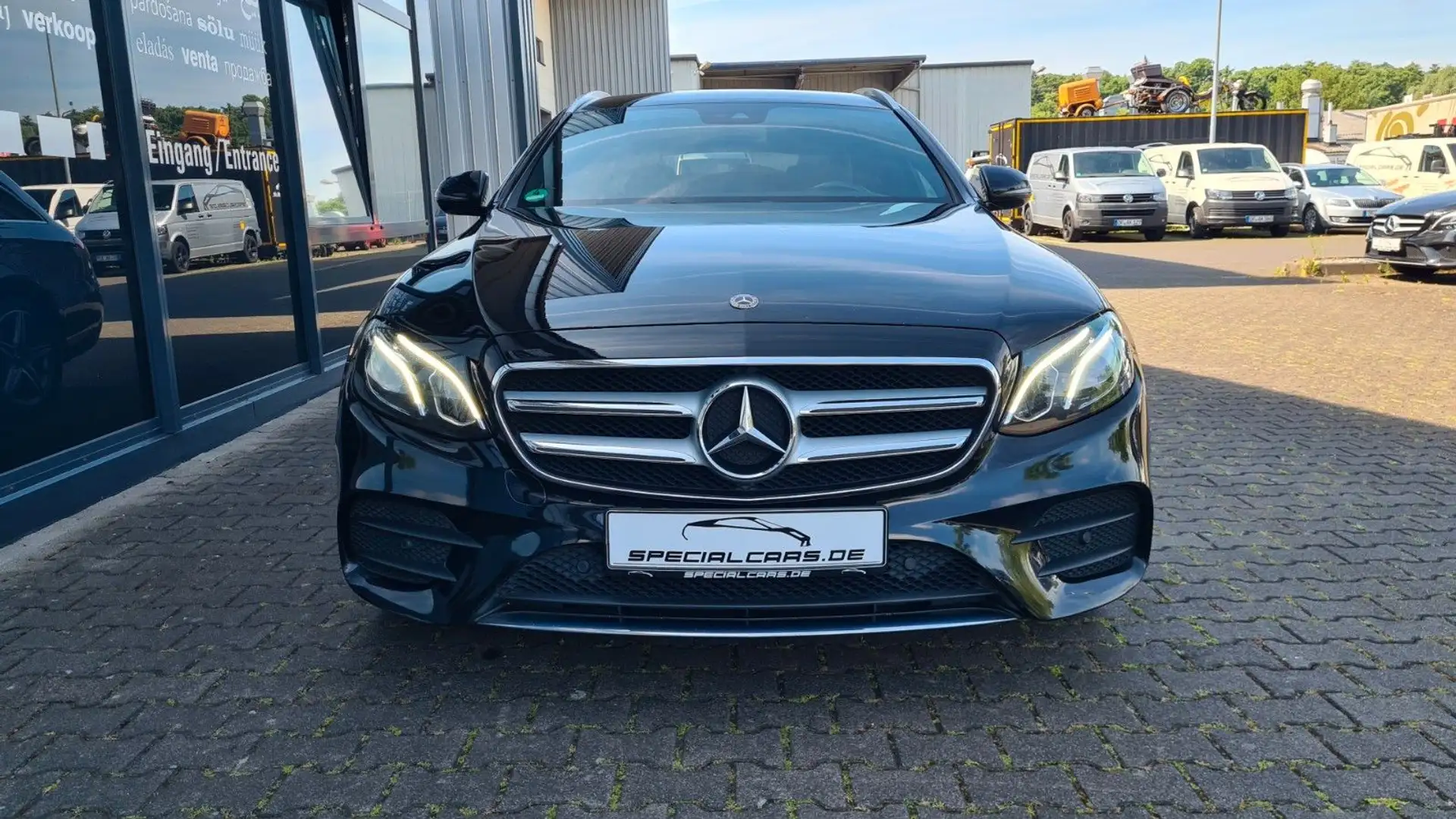 Mercedes-Benz E 300 de T 2 x AMG LINE - AHK - CAM - 8x ALU Schwarz - 2