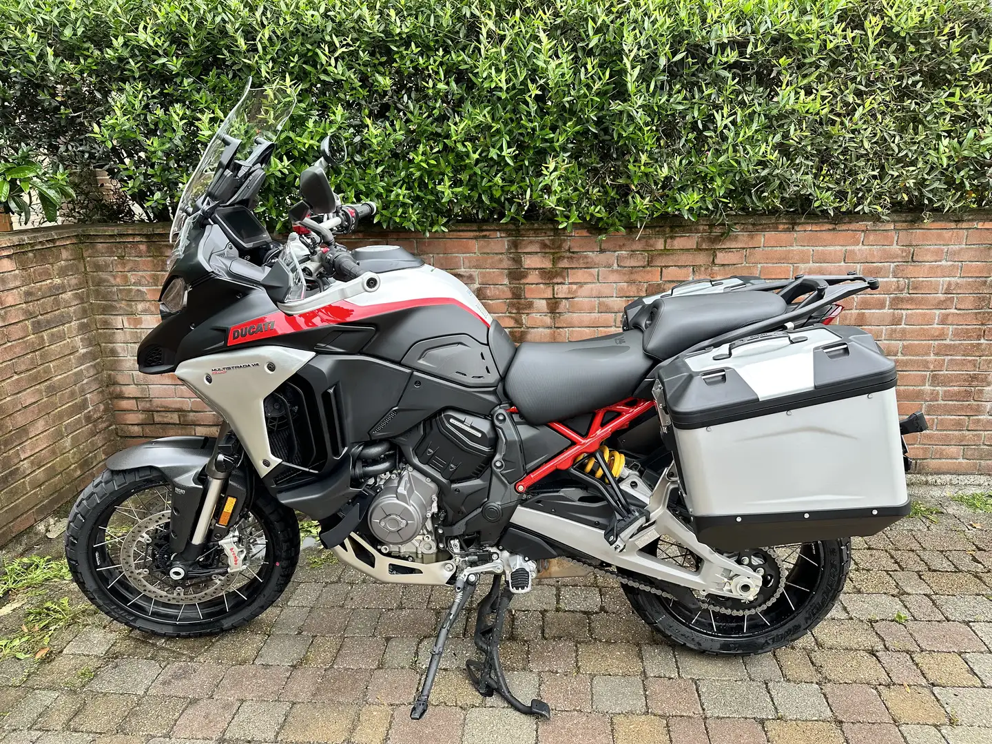 Ducati Multistrada V4 Rally Full Adventure radar - 2