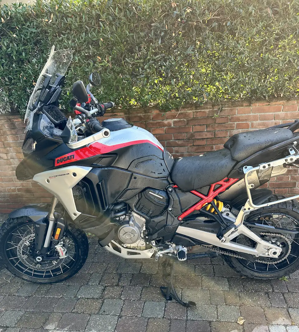 Ducati Multistrada V4 Rally Full Adventure radar - 1