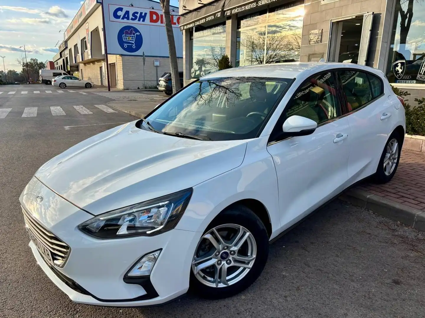 Ford Focus 1.5Ecoblue Trend+ 120 Blanc - 1