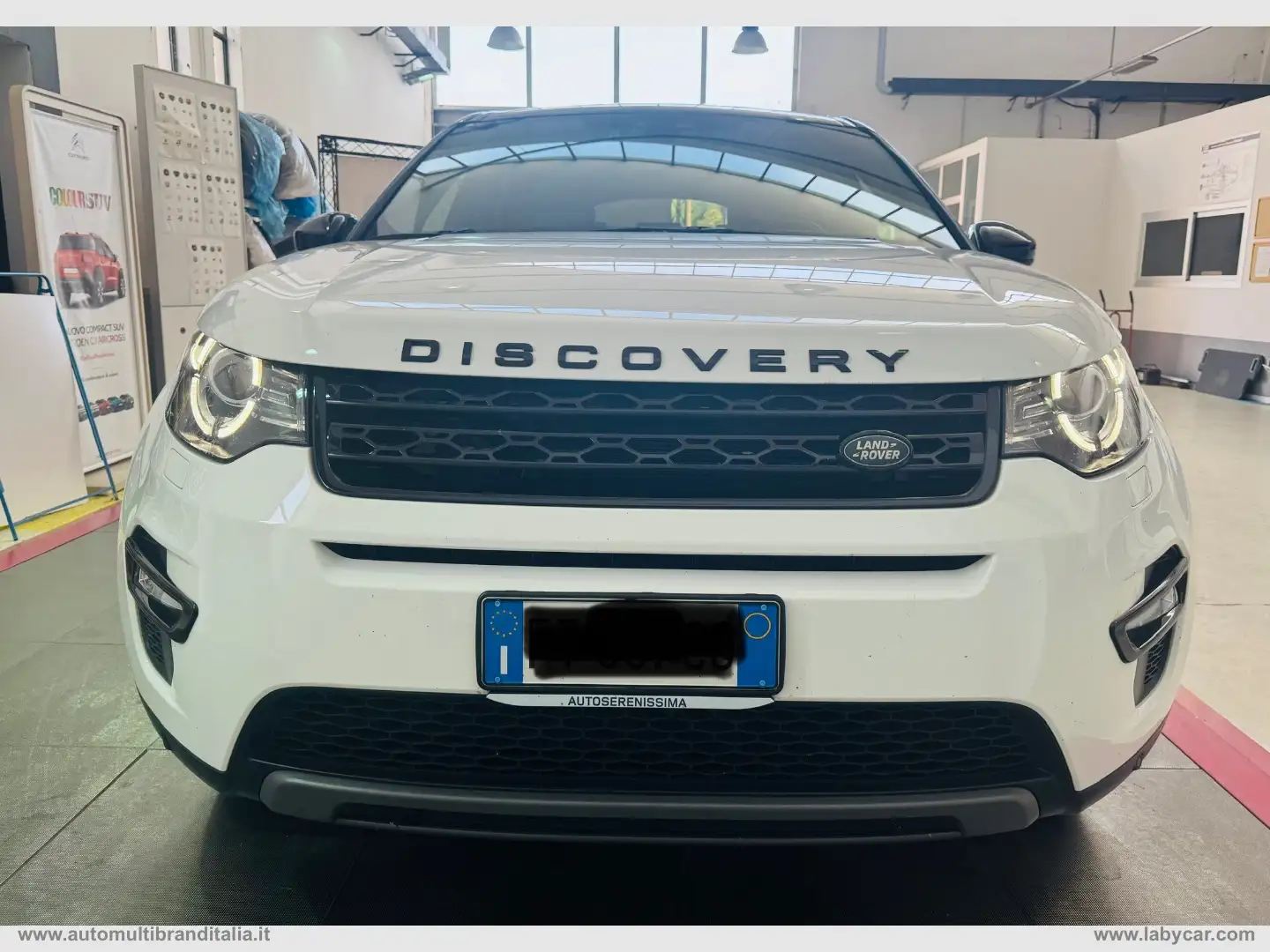 Land Rover Discovery Sport 2.0 TD4 150 LUXURY HSE Wit - 2