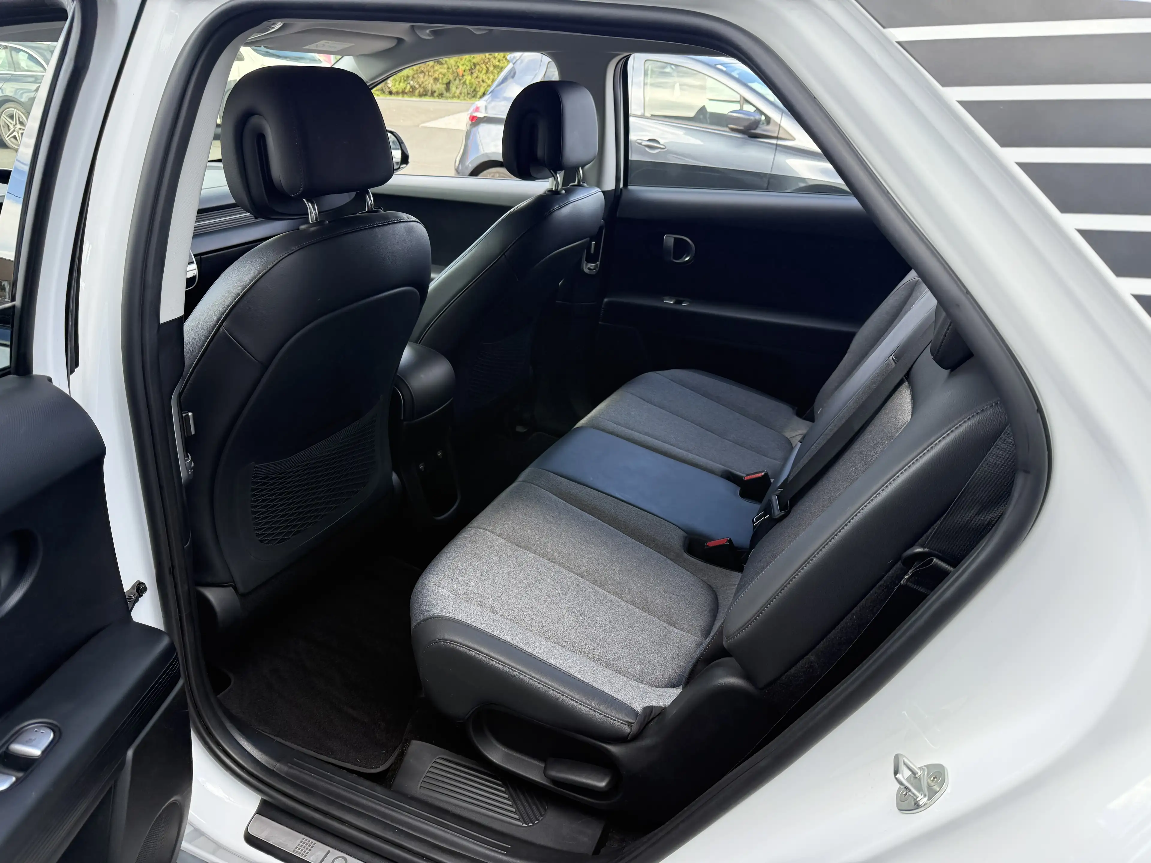 Hyundai IONIQ 5 — photo 5