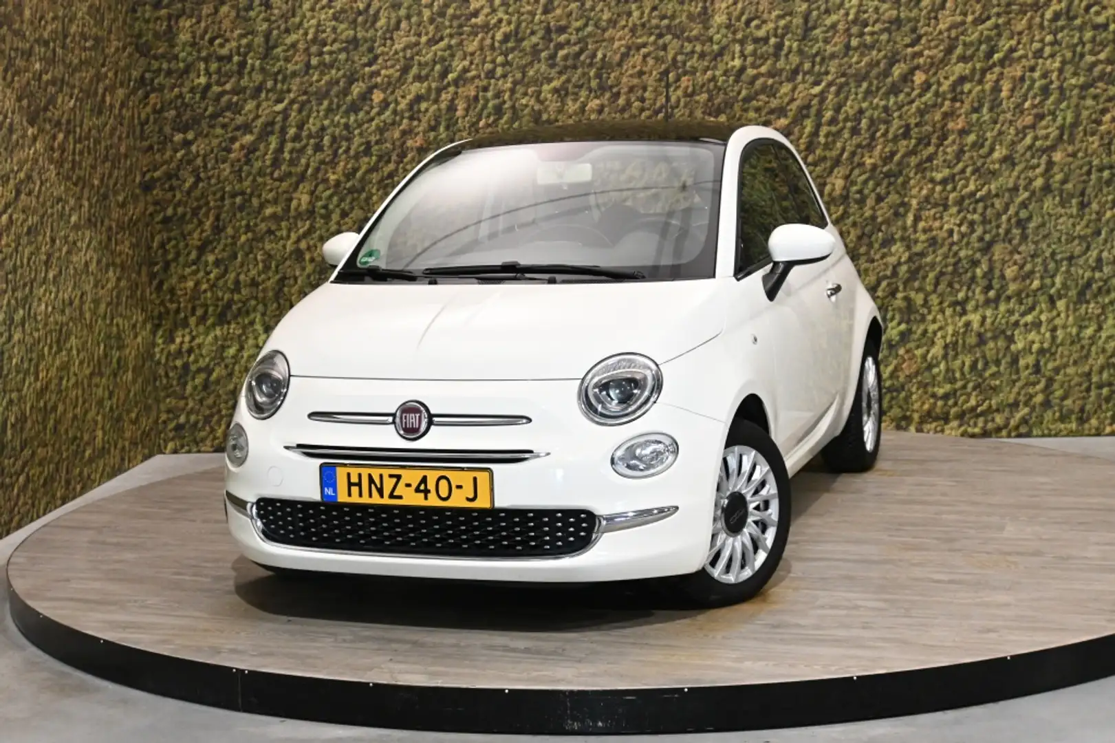 Fiat 500 1.2 Lounge | Cruise | Airco | Groot scherm Wit - 1