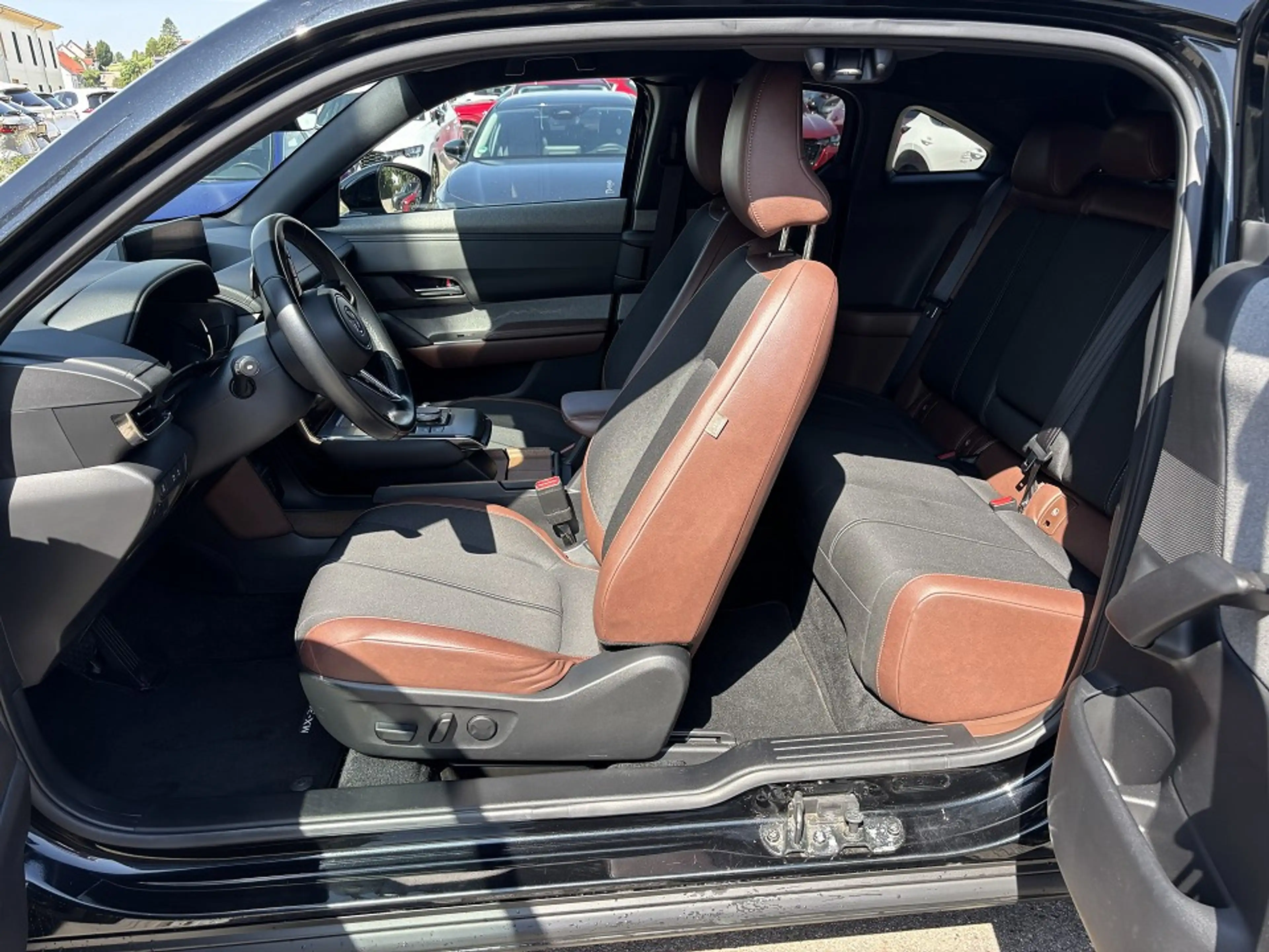 Mazda MX-30 e-SKYACTIV EV 145 ADVANTAGE Industrial Vintage — photo 10