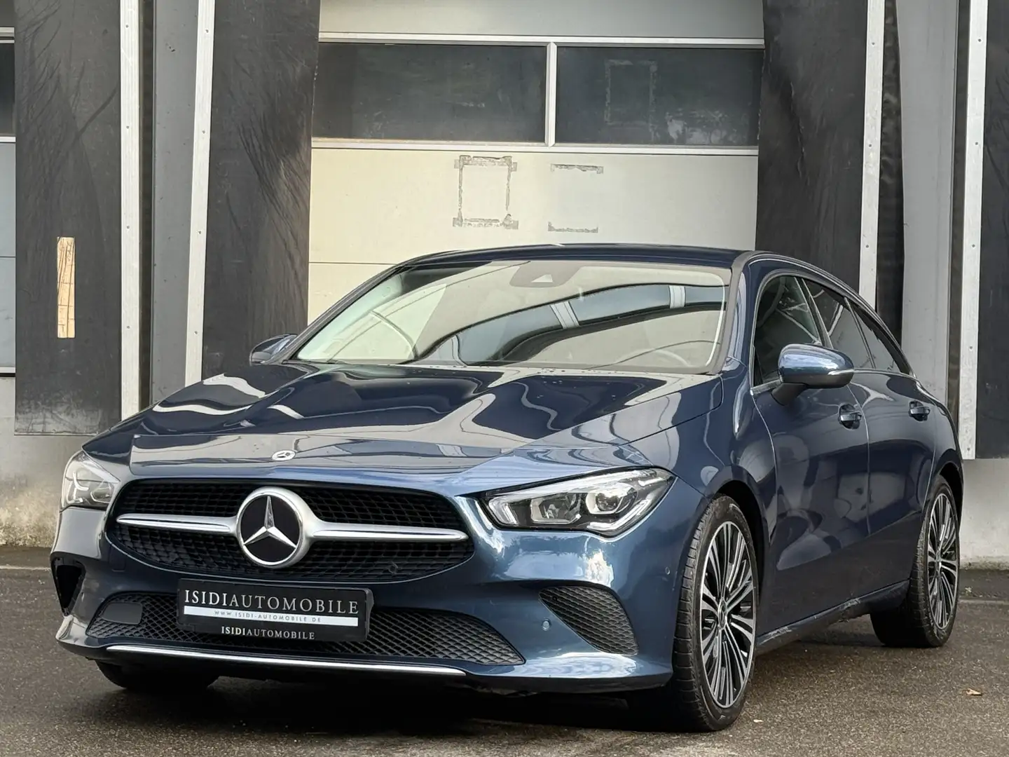 Mercedes-Benz CLA 220 D Progressive LED MBUX Bleu - 1