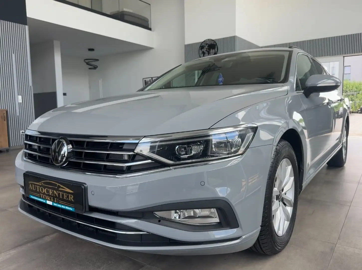 Volkswagen Passat Variant 2.0TDI DSG Matrix Keyless Gris - 1