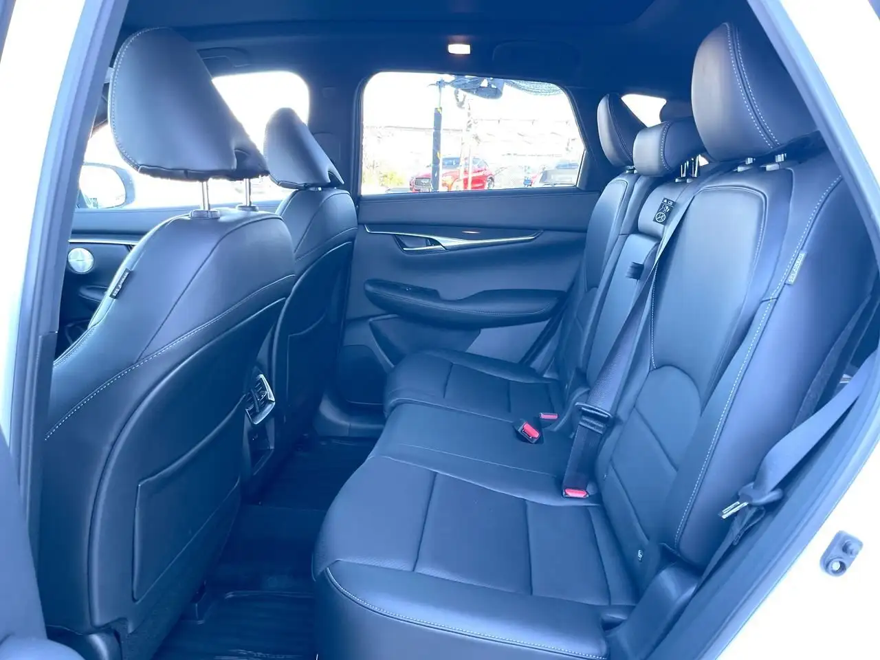 Infiniti QX50 снимка Infiniti QX50