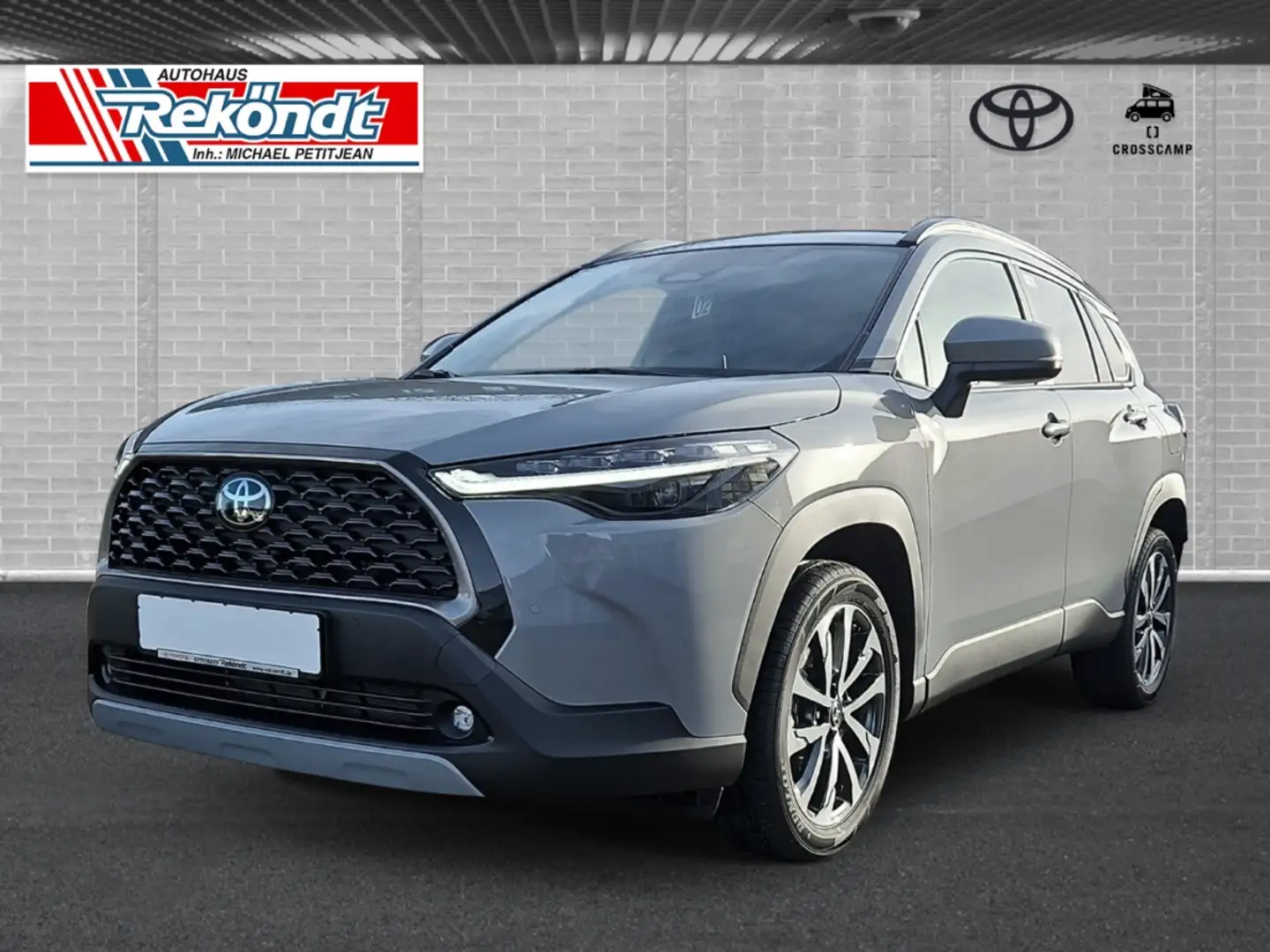 Toyota Corolla Cross 1.8 Hybrid Team Deutschland ACC RFK SHZ PDC DAB Grijs - 1