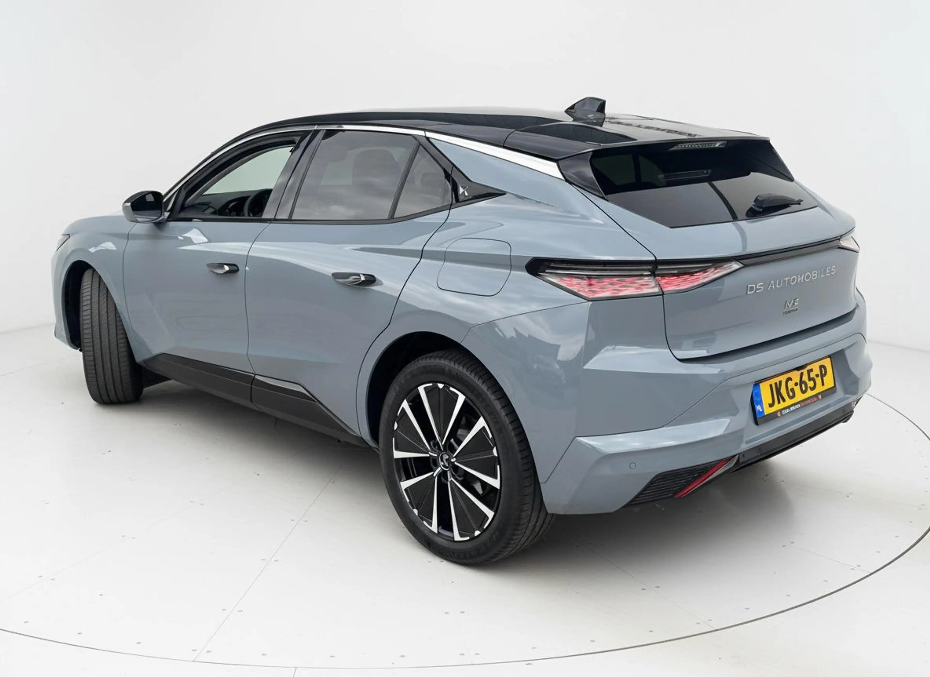 DS Automobiles DS 4 No E-Tense Pallas Comfort Tech Pack 58.3 kWh | Rij — photo 2