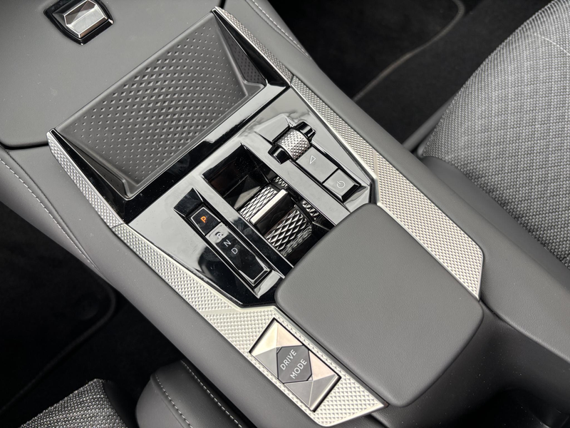 DS Automobiles DS 4 No E-Tense Pallas Comfort Tech Pack 58.3 kWh | Rij — photo 31