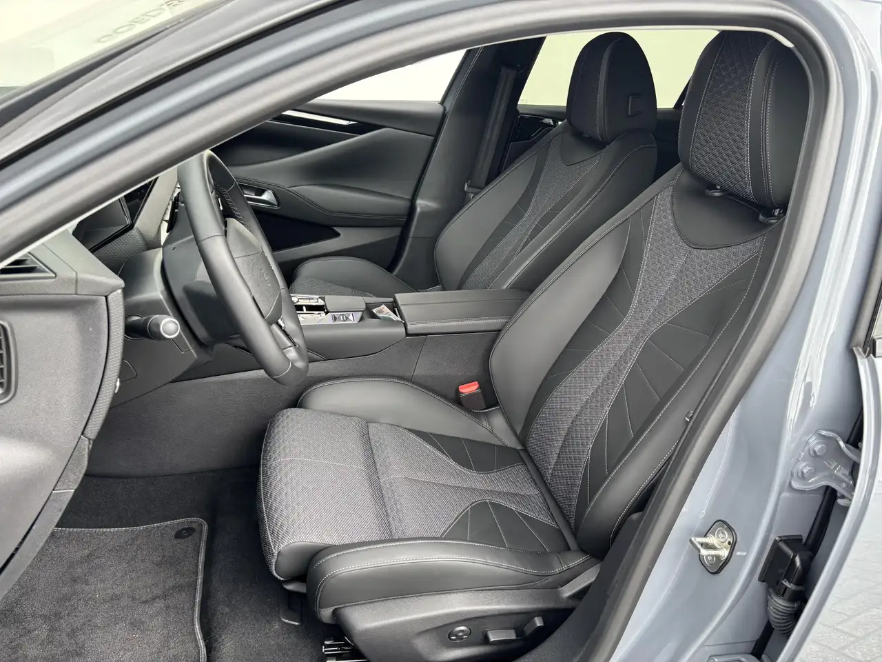 DS Automobiles DS 4 2025