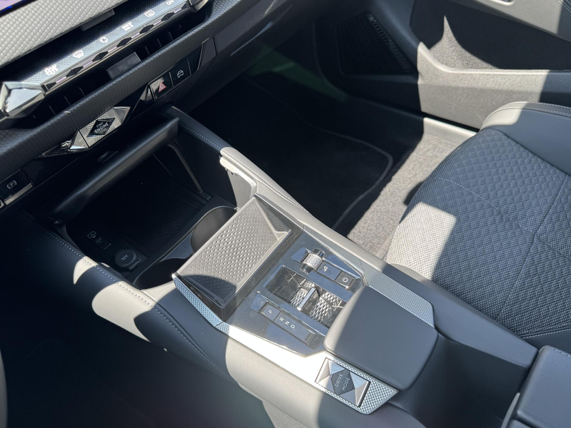 DS Automobiles DS 4 No E-Tense Pallas Comfort Tech Pack 58.3 kWh | Rij — photo 11