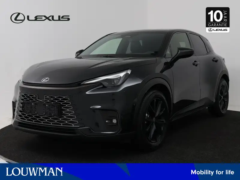 LEXUS Lbx