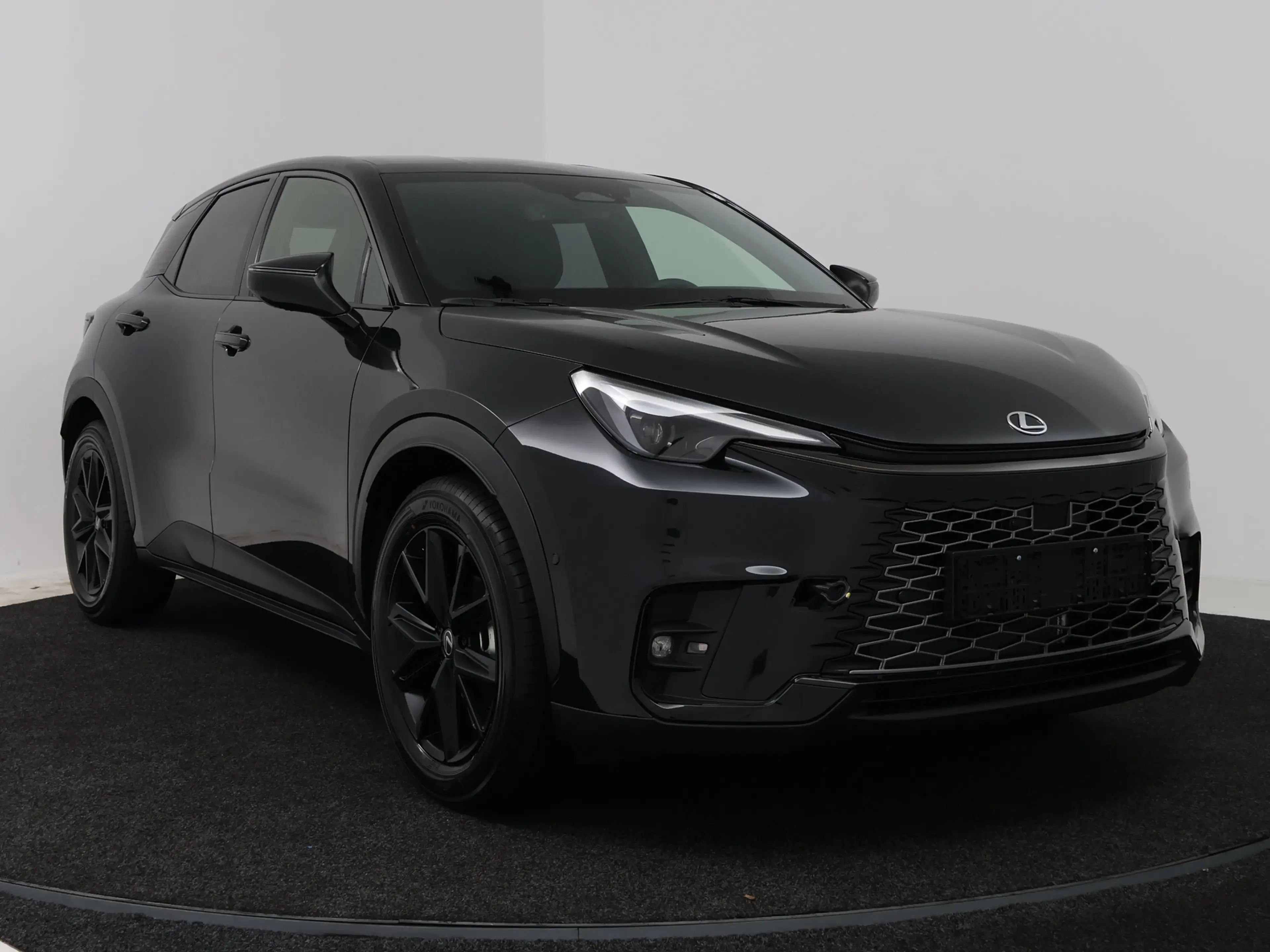 Lexus LBX 1.5 35th Edition 2WD | Advanced Pack | Mark Levins — photo 15