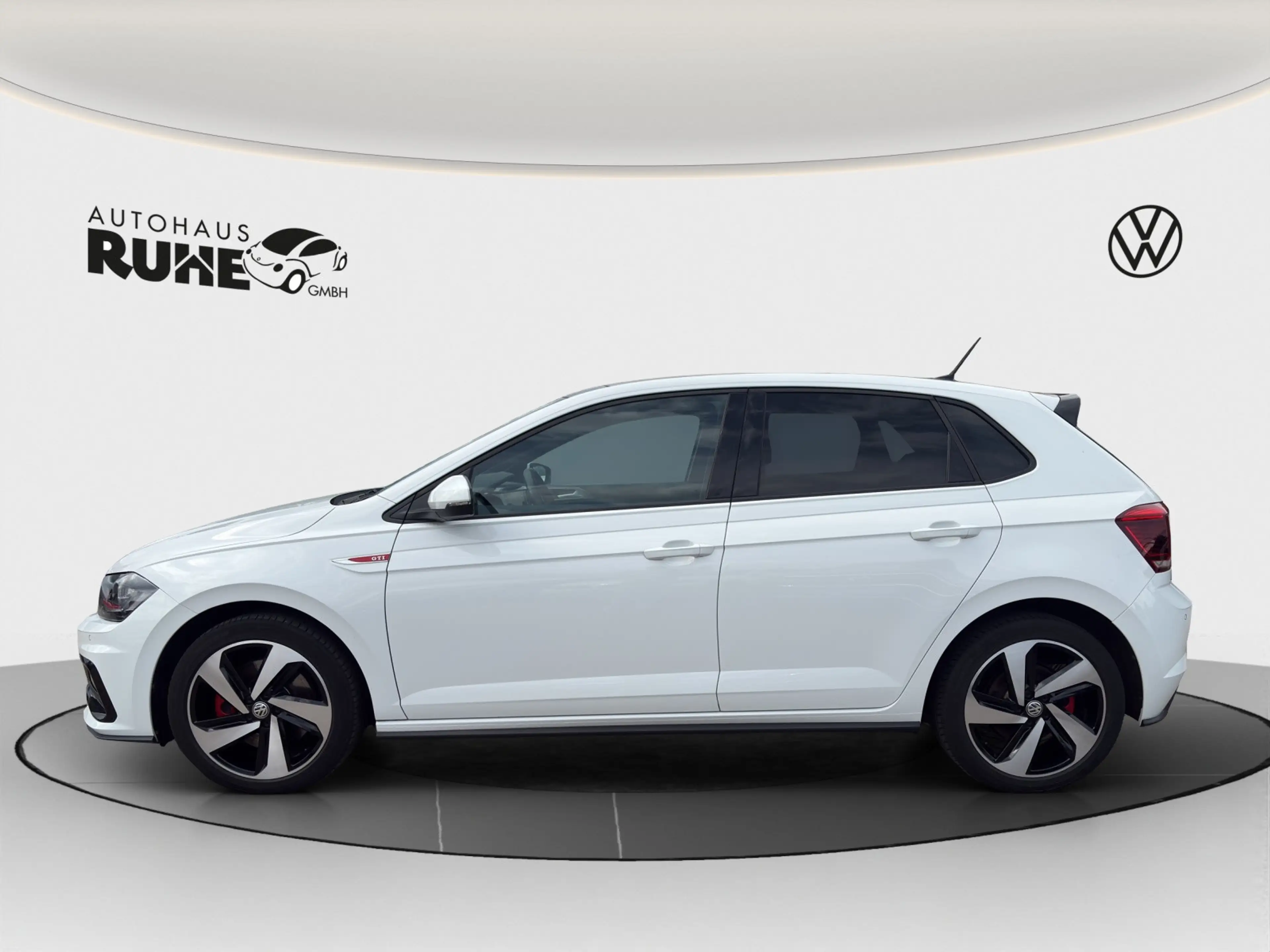 Volkswagen Polo GTI 2.0 TSI 147 kW DSG — photo 2
