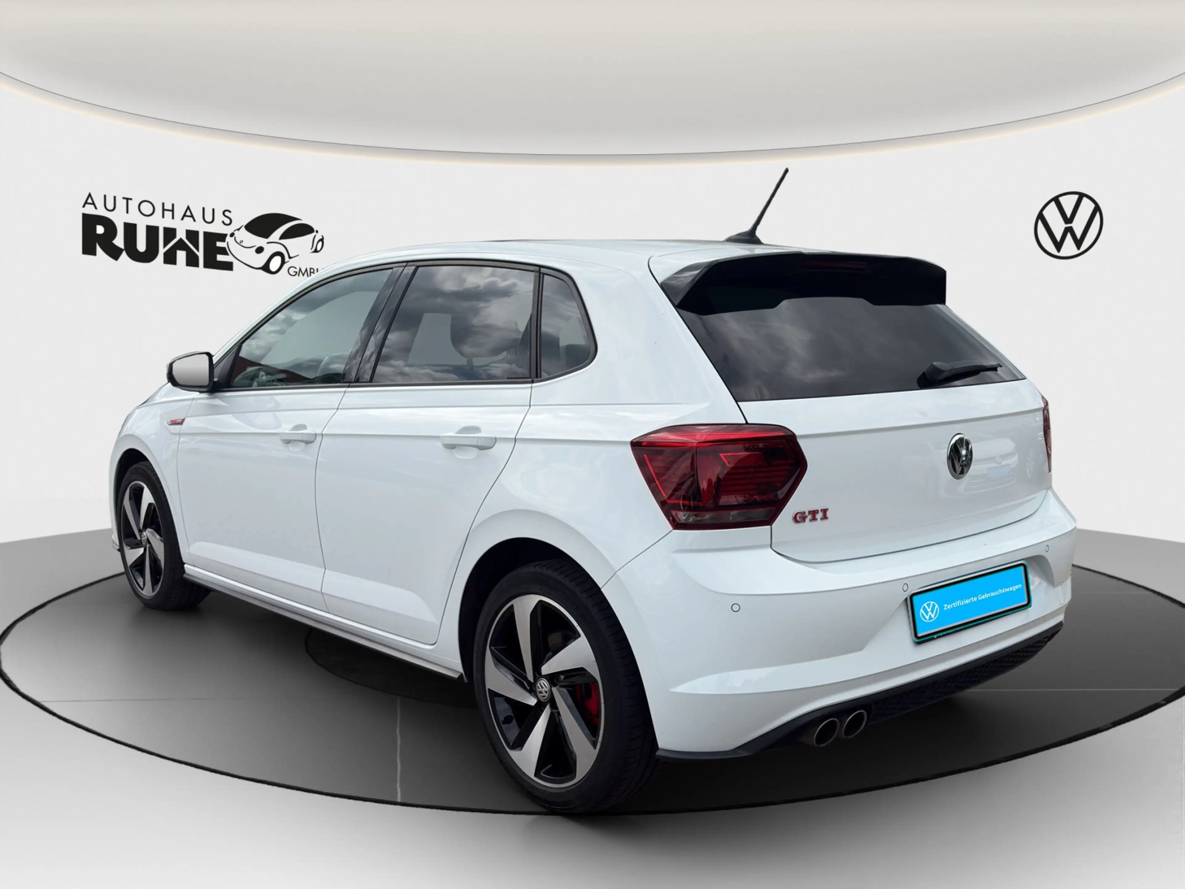 Volkswagen Polo GTI 2.0 TSI 147 kW DSG — photo 3