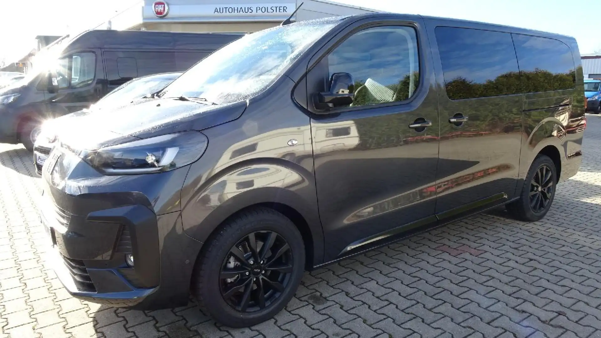 Fiat Ulysse 180 BlueHDi L3 8-Sitzer TopAusstattung Schwarz - 2