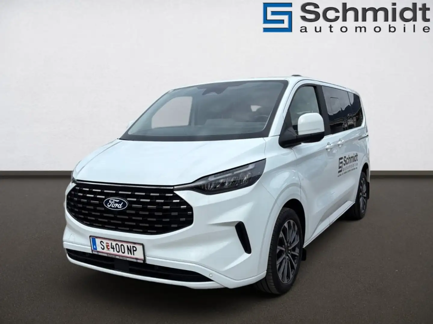 Ford Tourneo Custom Titanium 320L1 2,0L Eblue 170PS A8 AWD Weiß - 1
