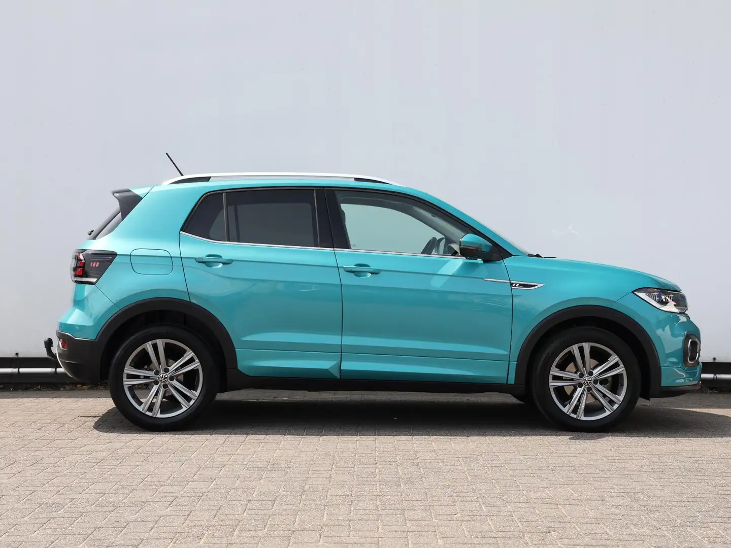 Volkswagen T-Cross 1.0 TSI Style R-Line 110 pk DSG | Navigatie | Clim Groen - 2