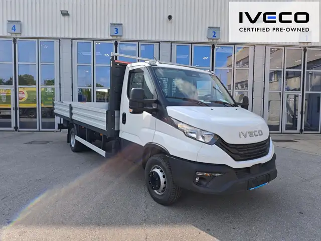 Iveco Daily 70C16H30 Euro6 Klima AHK ZV Ansicht 3